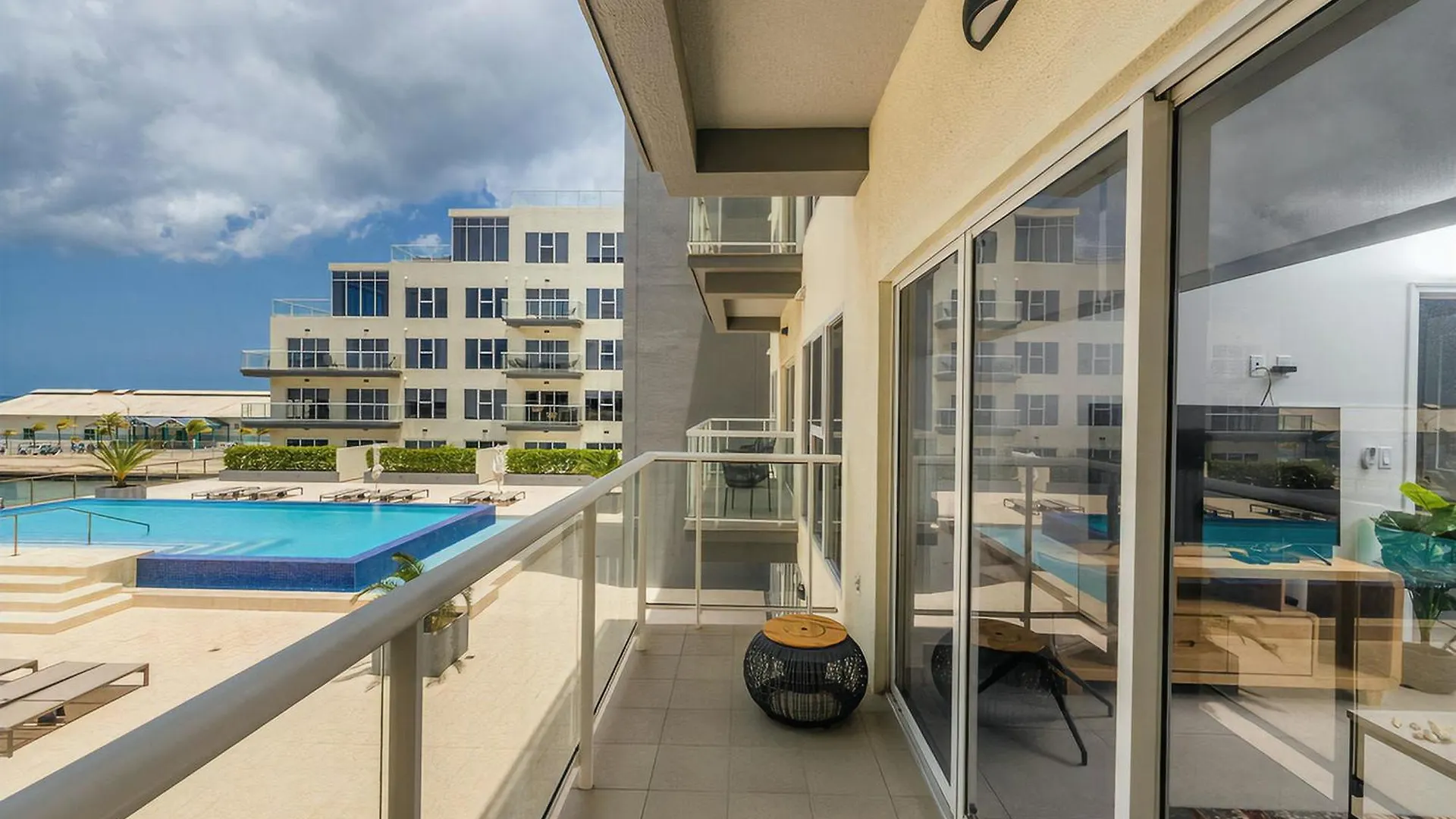 As Good As Dark Chocolate Apartment Oranjestad